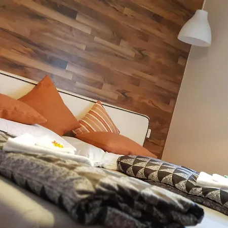 Twins Affittacamere 3*